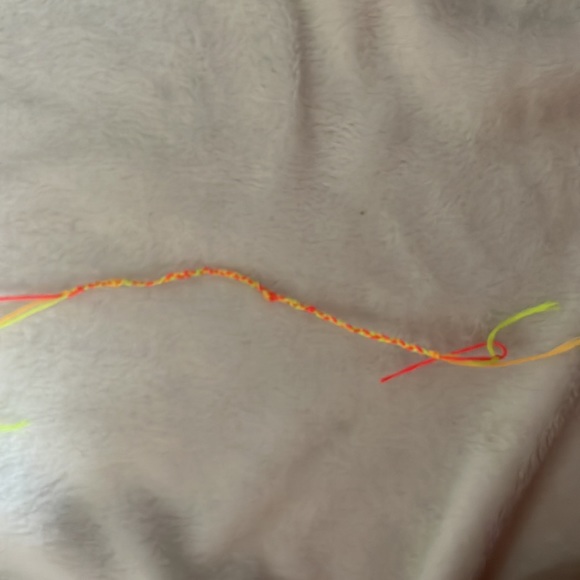 String bracelet - Picture 4 of 4